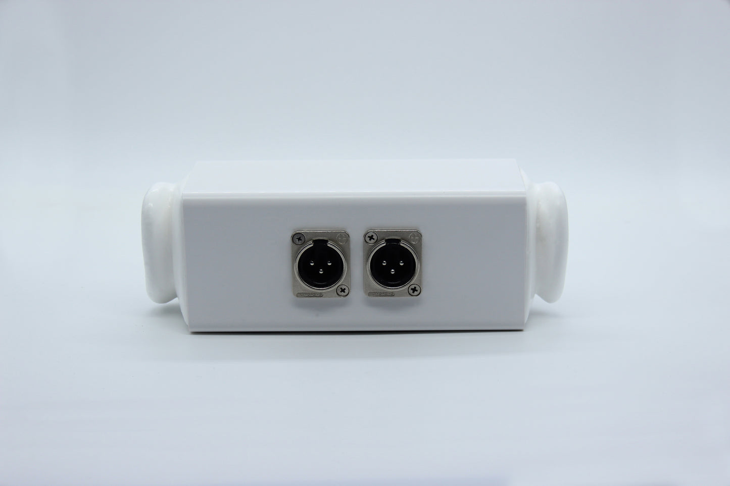 rear of microphone showing XLR connectors